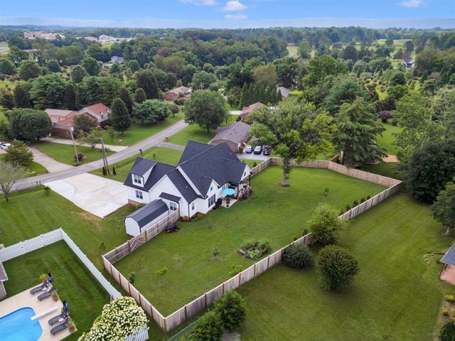 332 Country Club Rd, Winchester, TN 37398