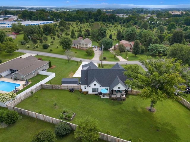 332 Country Club Rd, Winchester, TN 37398