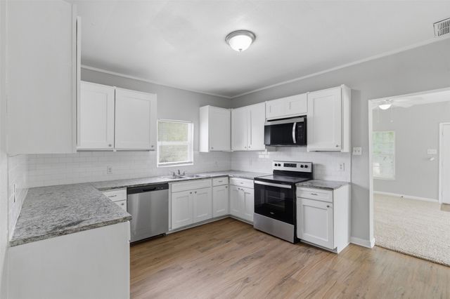 814 N Walnut Street, Sherman, TX 75090