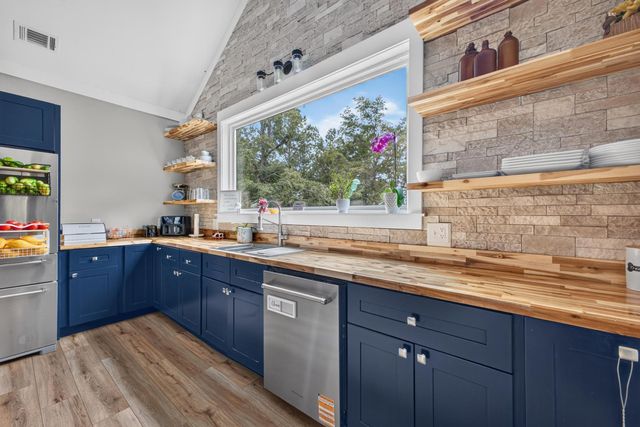303 Carroll Avenue E, New Ellenton, SC 29809