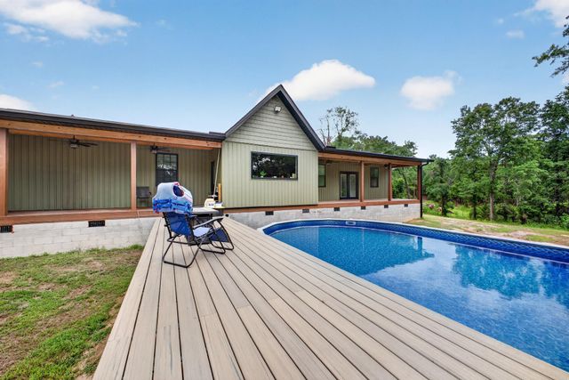 303 Carroll Avenue E, New Ellenton, SC 29809
