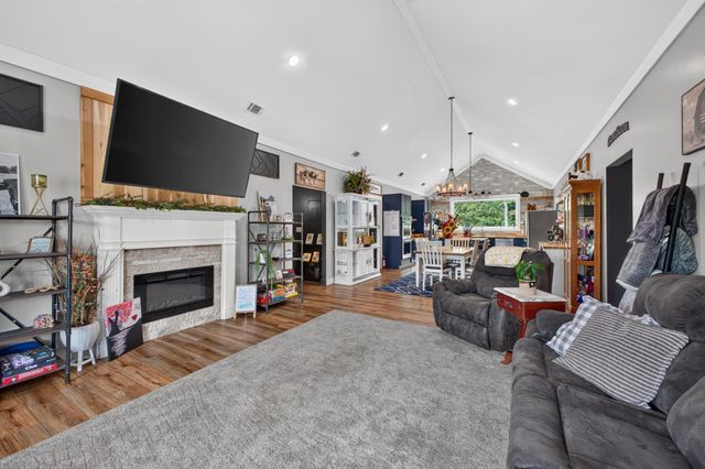 303 Carroll Avenue E, New Ellenton, SC 29809
