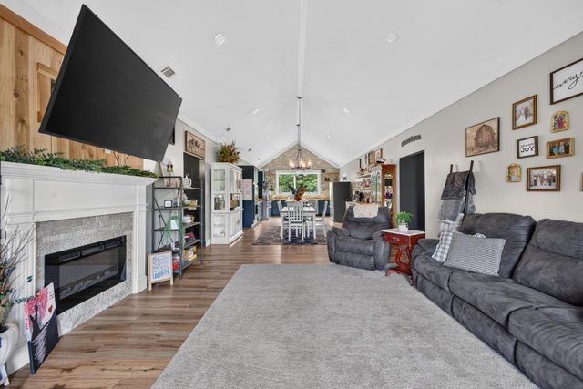 303 Carroll Avenue E, New Ellenton, SC 29809