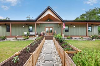 303 Carroll Avenue E, New Ellenton, SC 29809