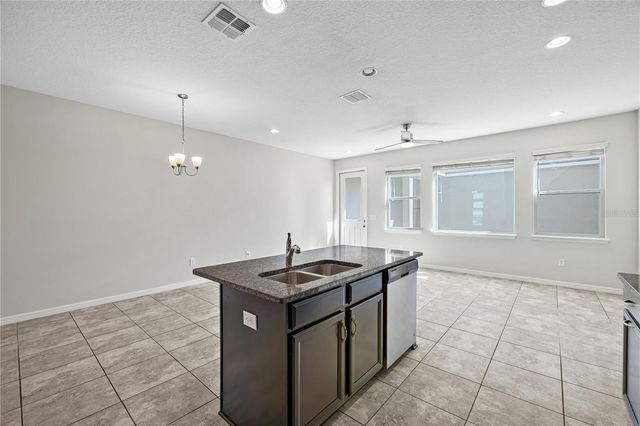 8019 GLENLLOYD AVENUE, Winter Garden, FL 34787