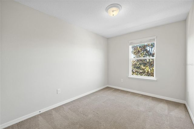 8019 GLENLLOYD AVENUE, Winter Garden, FL 34787