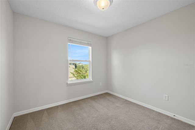 8019 GLENLLOYD AVENUE, Winter Garden, FL 34787