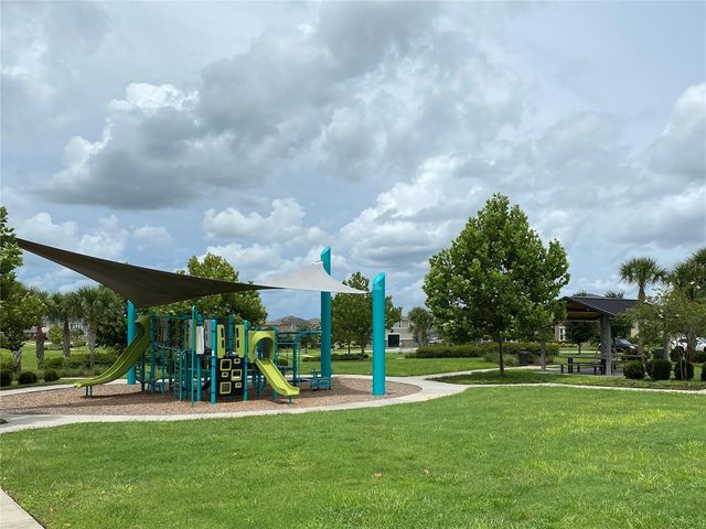 8019 GLENLLOYD AVENUE, Winter Garden, FL 34787