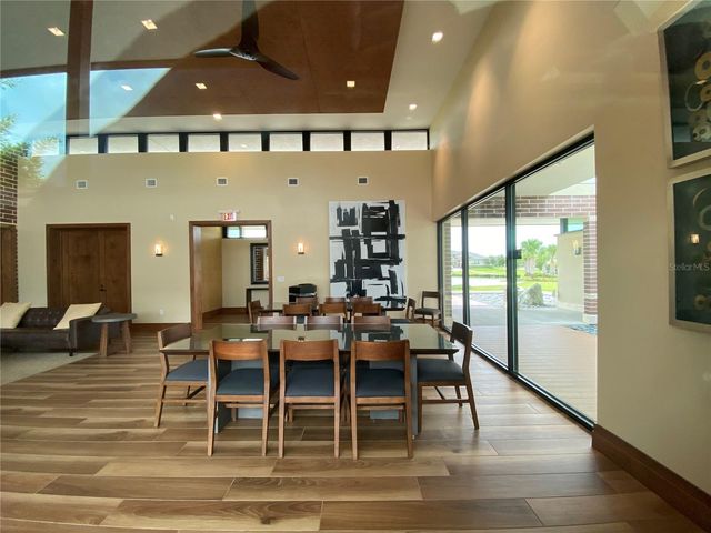 8019 GLENLLOYD AVENUE, Winter Garden, FL 34787