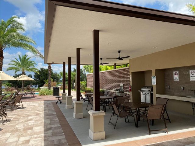 8019 GLENLLOYD AVENUE, Winter Garden, FL 34787