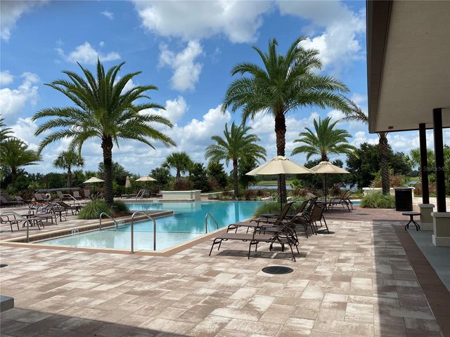 8019 GLENLLOYD AVENUE, Winter Garden, FL 34787