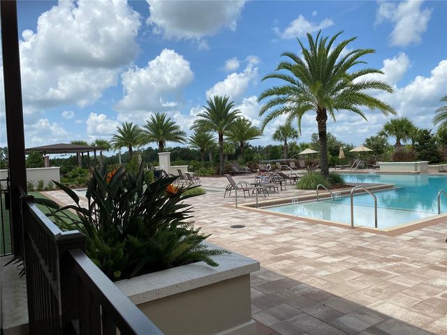 8019 GLENLLOYD AVENUE, Winter Garden, FL 34787