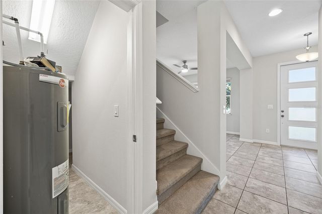 8019 GLENLLOYD AVENUE, Winter Garden, FL 34787