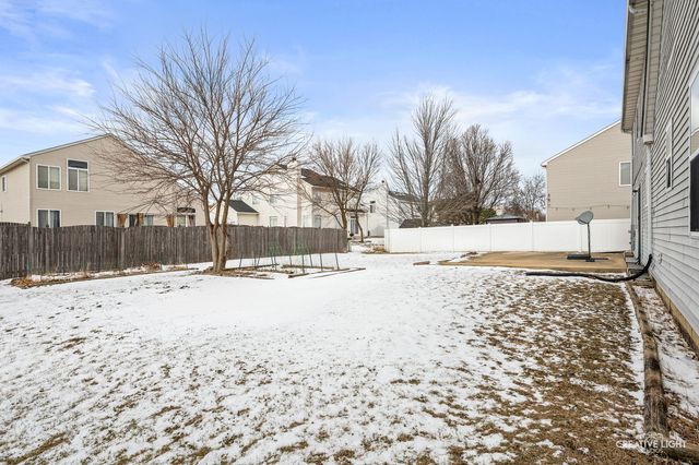 401 FOXBOROUGH Trail, Bolingbrook, IL 60440