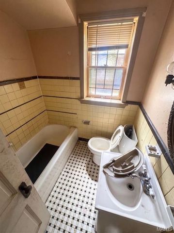 29 Patricia Avenue, Ferguson, MO 63135