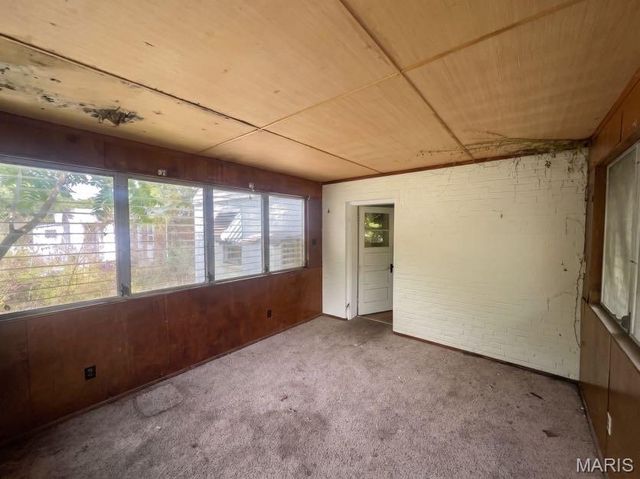 29 Patricia Avenue, Ferguson, MO 63135