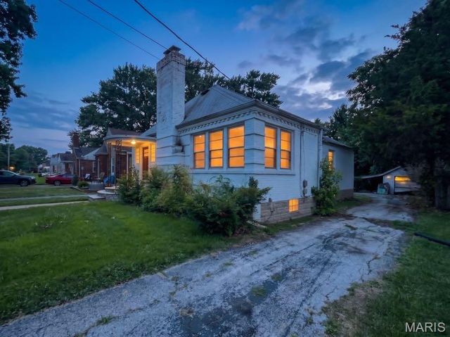 29 Patricia Avenue, Ferguson, MO 63135