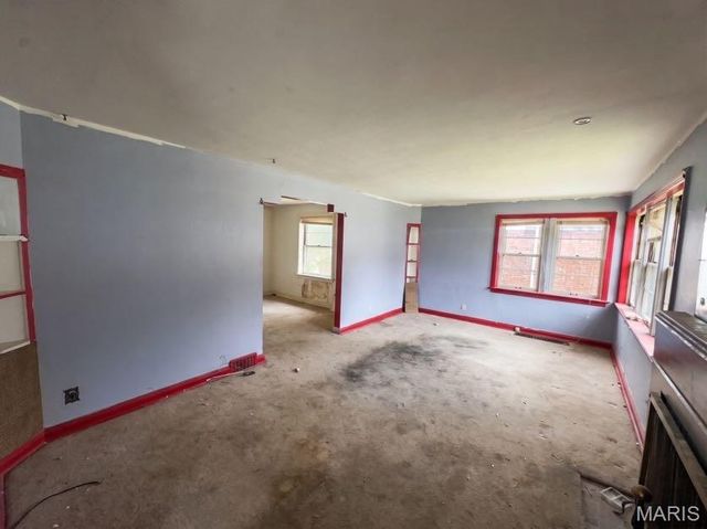 29 Patricia Avenue, Ferguson, MO 63135