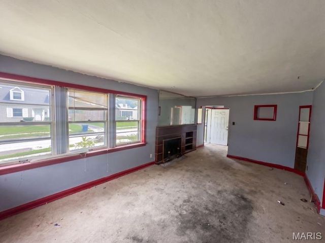 29 Patricia Avenue, Ferguson, MO 63135
