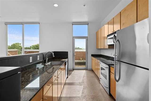 926 Woodland St Unit 401, Nashville, TN 37206