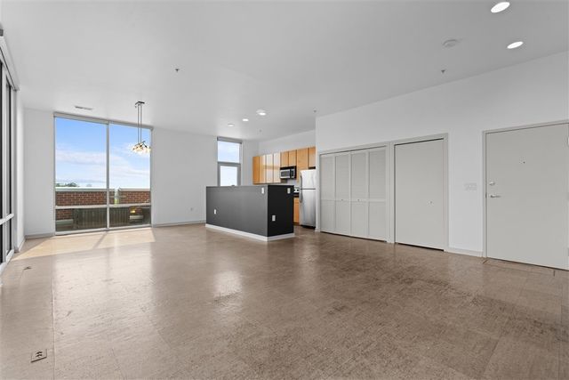 926 Woodland St Unit 401, Nashville, TN 37206