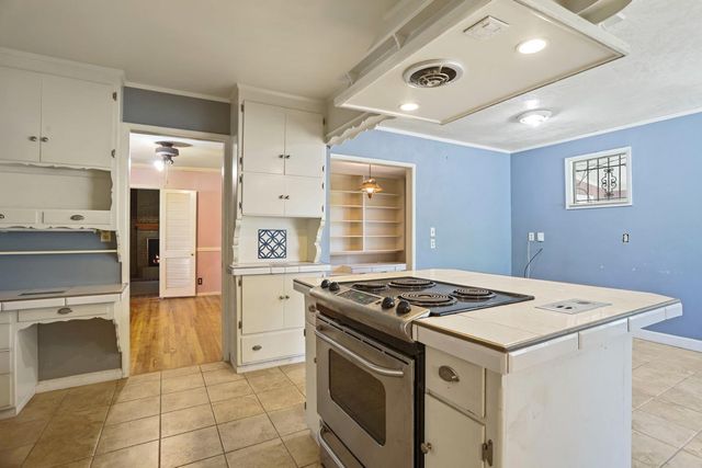 3805 Bonnie Ln, Stockton, CA 95204