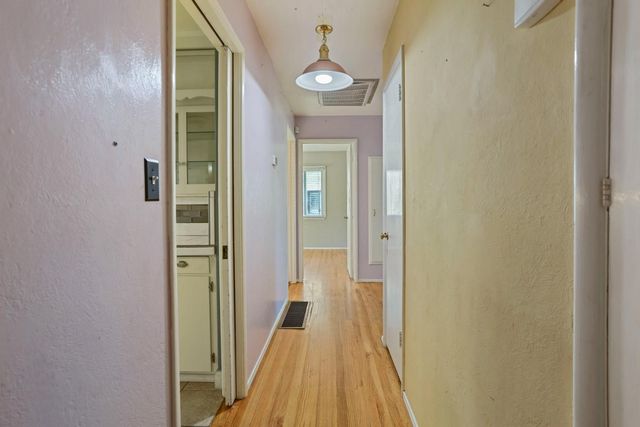 3805 Bonnie Ln, Stockton, CA 95204