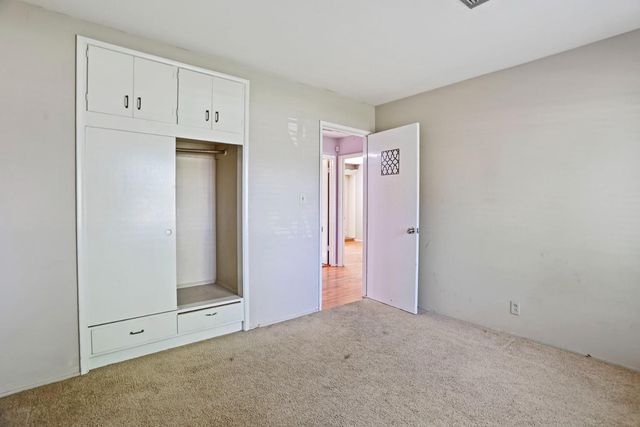 3805 Bonnie Ln, Stockton, CA 95204