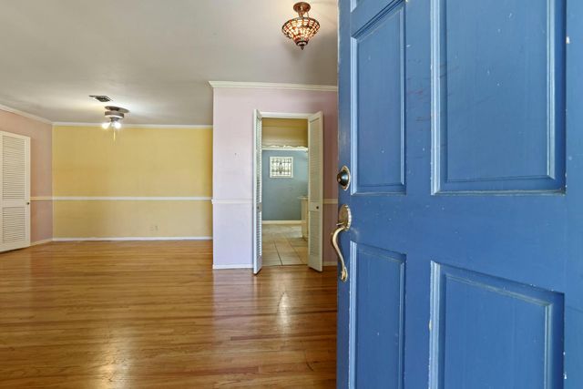 3805 Bonnie Ln, Stockton, CA 95204
