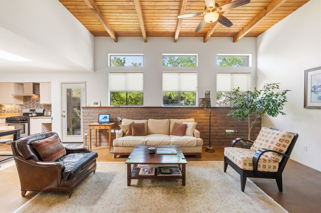 2396 Cielo Vista, Santa Fe, NM 87507