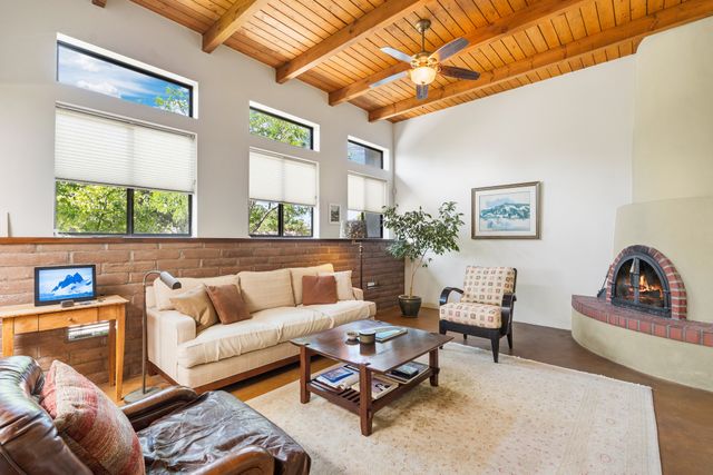 2396 Cielo Vista, Santa Fe, NM 87507