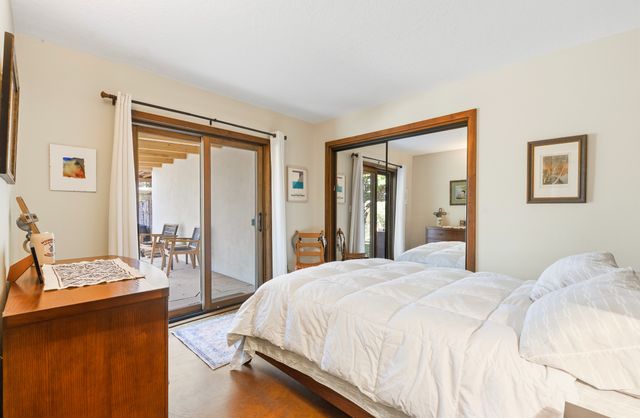 2396 Cielo Vista, Santa Fe, NM 87507