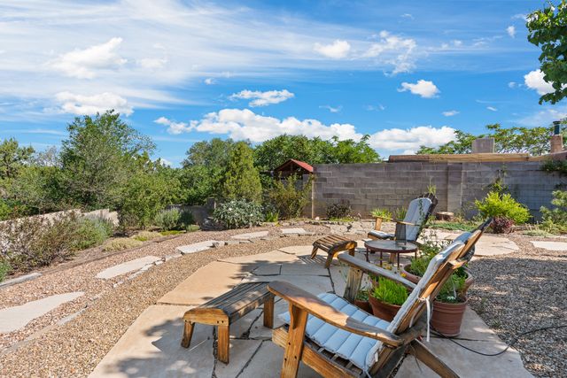 2396 Cielo Vista, Santa Fe, NM 87507