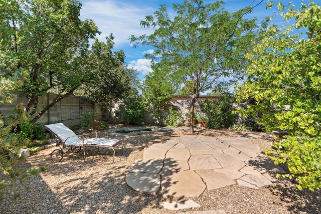 2396 Cielo Vista, Santa Fe, NM 87507
