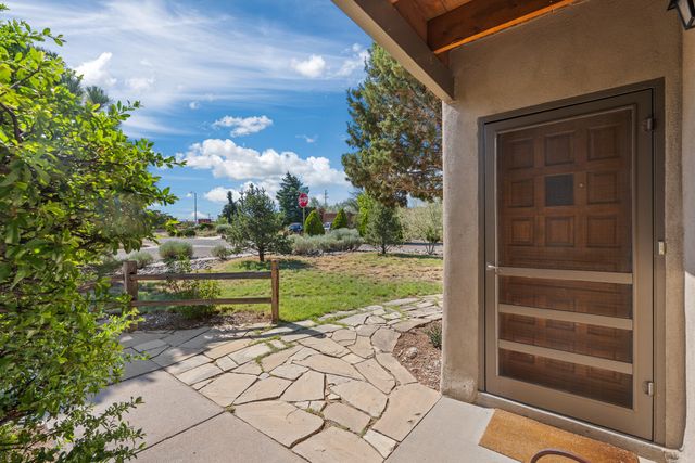 2396 Cielo Vista, Santa Fe, NM 87507