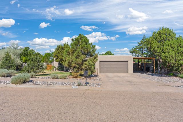 2396 Cielo Vista, Santa Fe, NM 87507