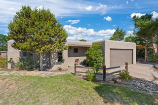 2396 Cielo Vista, Santa Fe, NM 87507