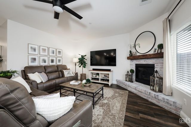 13515 Arden Forest Drive, Bakersfield, CA 93314