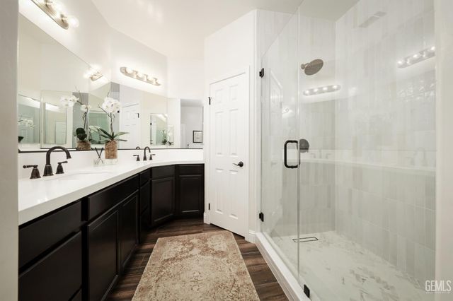 13515 Arden Forest Drive, Bakersfield, CA 93314