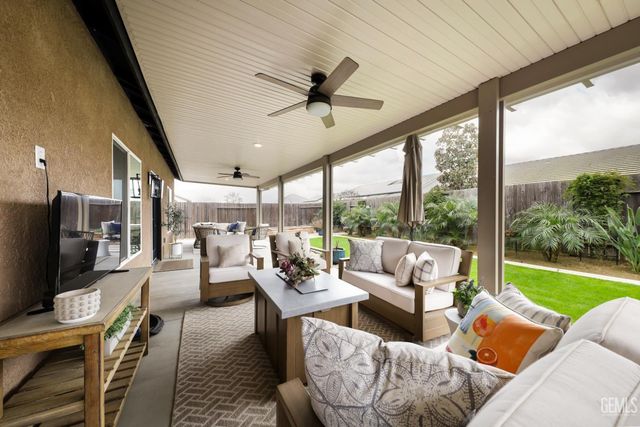 13515 Arden Forest Drive, Bakersfield, CA 93314