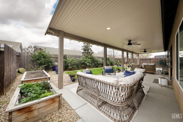 13515 Arden Forest Drive, Bakersfield, CA 93314