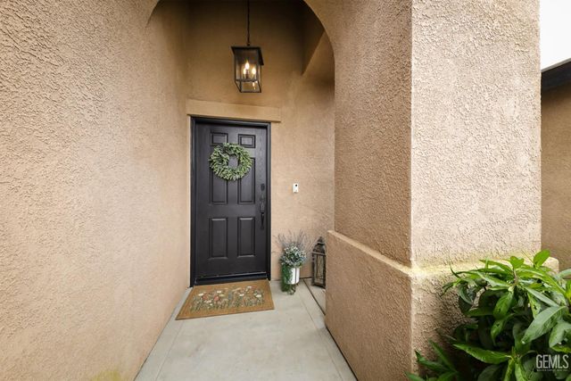 13515 Arden Forest Drive, Bakersfield, CA 93314