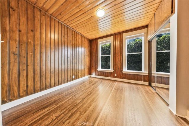 2722 W 15th, Los Angeles, CA 90006