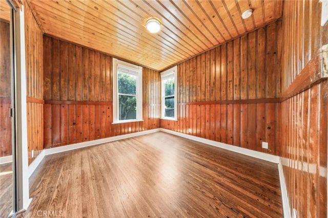 2722 W 15th, Los Angeles, CA 90006