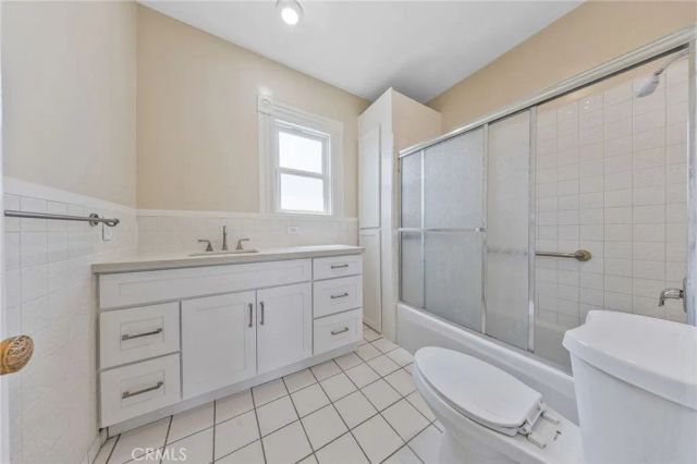 2722 W 15th, Los Angeles, CA 90006