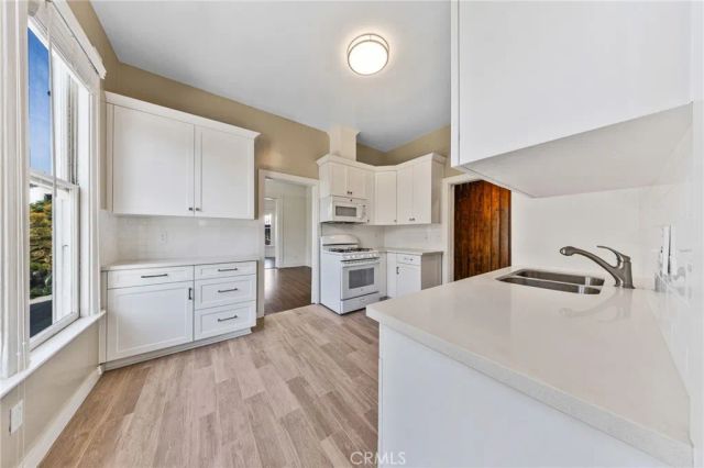 2722 W 15th, Los Angeles, CA 90006