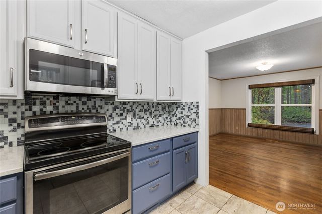 100 E Twanoh Heights Road S, Belfair, WA 98528
