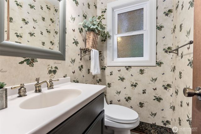 100 E Twanoh Heights Road S, Belfair, WA 98528