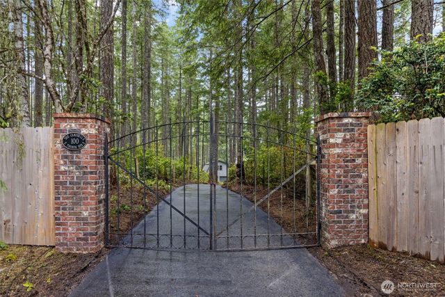 100 E Twanoh Heights Road S, Belfair, WA 98528
