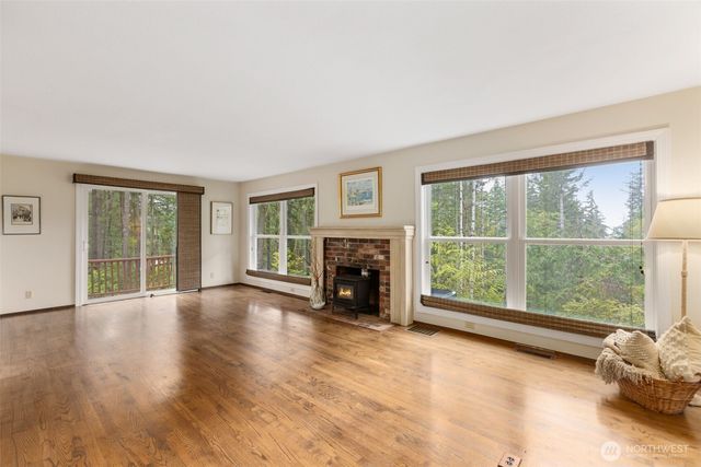 100 E Twanoh Heights Road S, Belfair, WA 98528